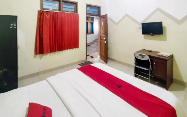 RedDoorz @ Guesthouse Oemah Opa Metro Lampung