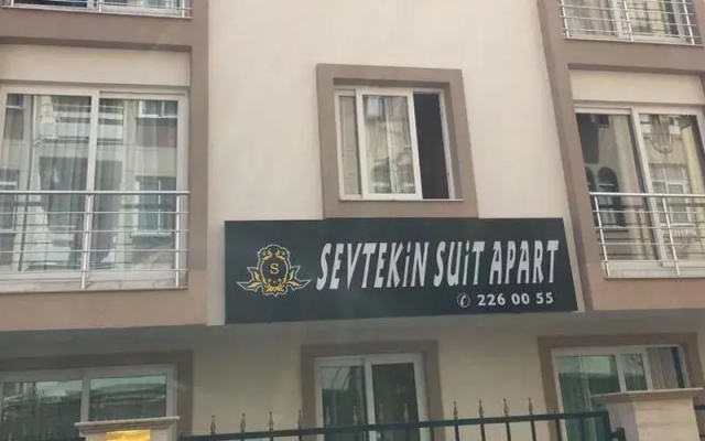 Sevtekin Suit Apart