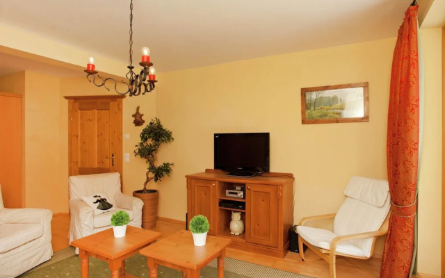 Chalet in Saalbach Near Ski Lift & Sauna