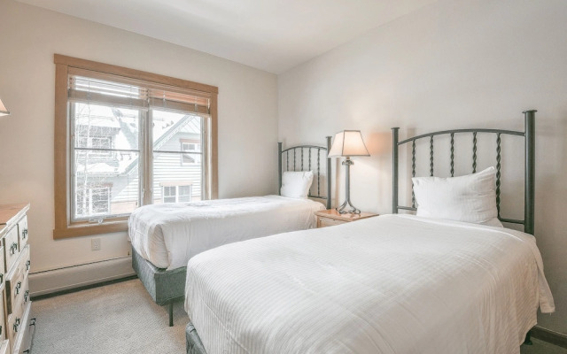 Black Bear 8052 by SummitCove Vacation Lodging