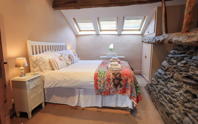 Jacky Garth Cottage