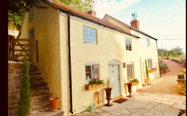 Old Mutlow Cottage