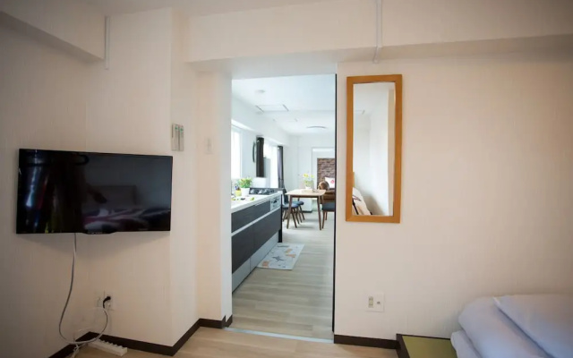 HDO Frontier 24 - Superior Apartment 801