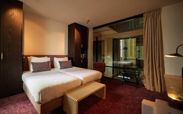 Heavens Hotel