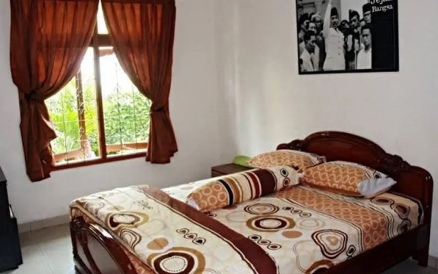 Indonesian Homestay Pasteur