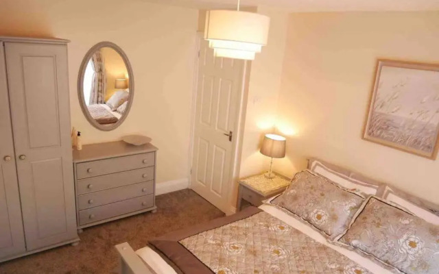 York city centre, recently renovated 2 bedroom flat