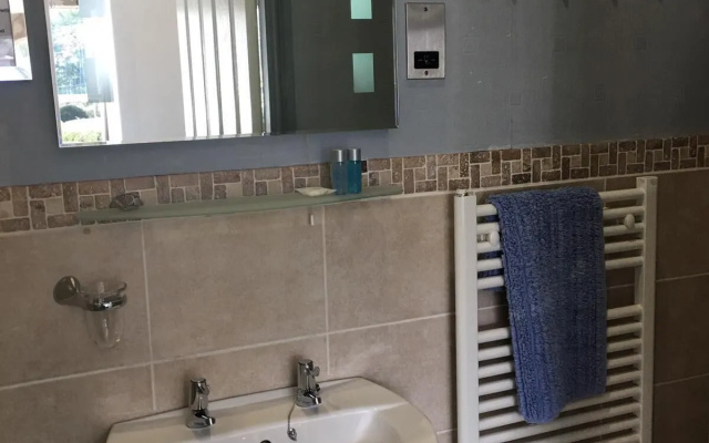 Hillcrest Guest House