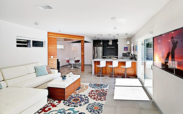 2393 Palm Springs - 3 Br Home