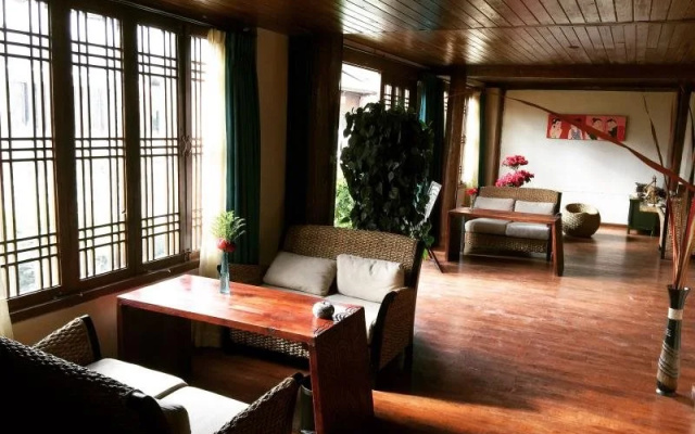 Lijiang Sadhu Inn