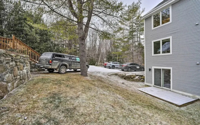 Cozy Ski-in/ski-out Condo on Magic Mountain