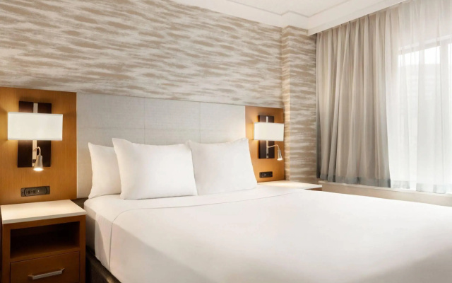 Radisson Hotel Baltimore Downtown - Inner Harbor