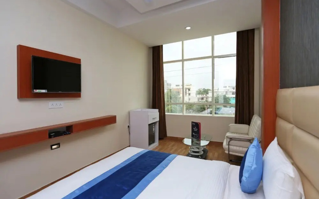 OYO 15731 Lime Wood Stay