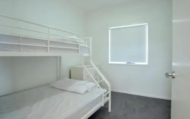 Chiaro Villa - Surf Side