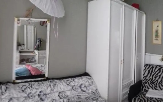 Comfortable House Center (1)