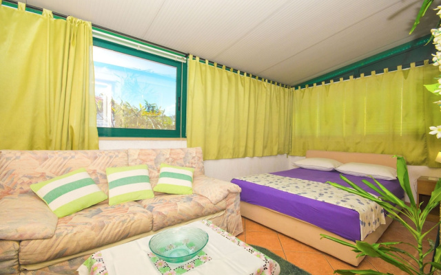 Apartment Vrilo