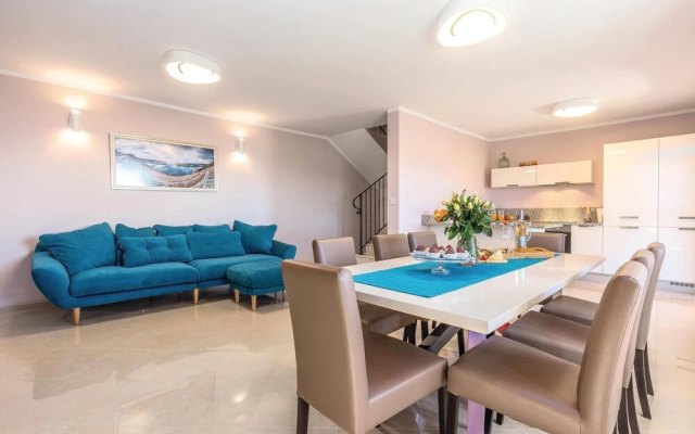 Amazing Home in Praputnjak With Wifi and 5 Bedrooms
