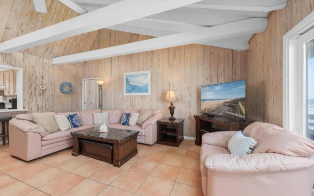 White Heron Beach House by Distinctive Beach Rentals