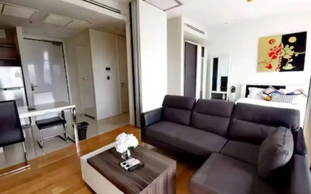 Circle Living Skyline Residence