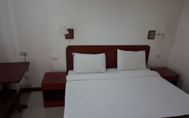 Phanthipha Residence (SHA Extra Plus)