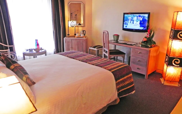 Ledger Plaza Hotel