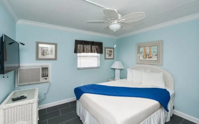 Gulf Holidays 15 - One Bedroom Condo