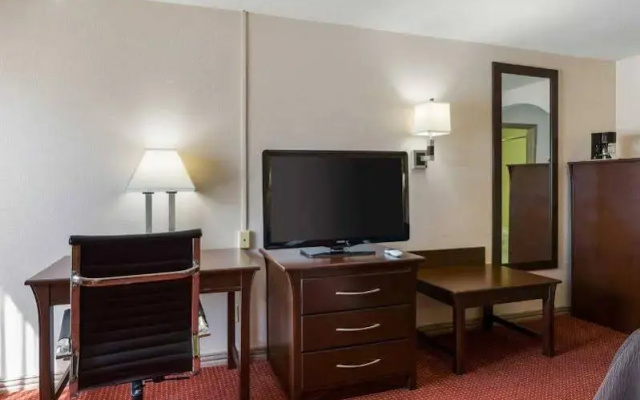 Quality Inn & Suites