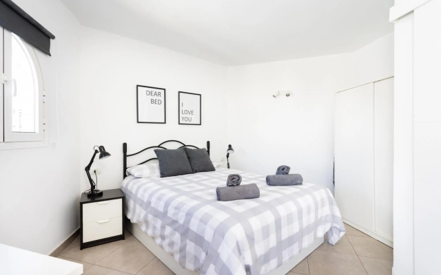 Home2Book Triplex Disco Beach Las Américas, Terrace