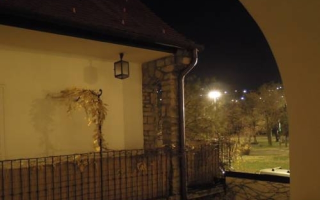 Отель Castle Court Apartman Будапешт вид на фасад