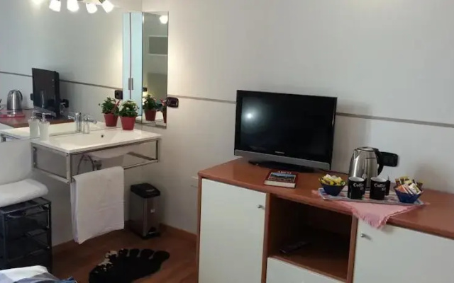 B&B Studios Gardarco