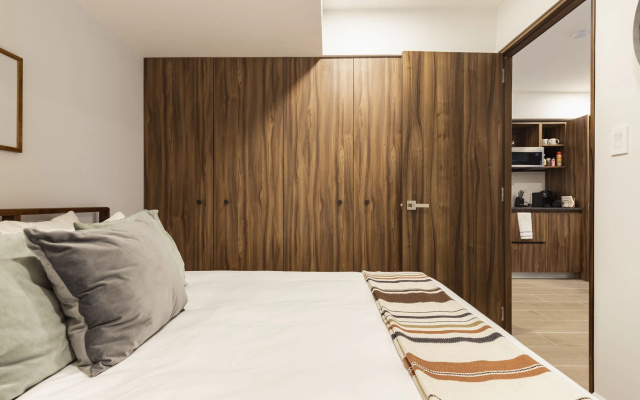 Casai Roma 2 BR Luxury Flat