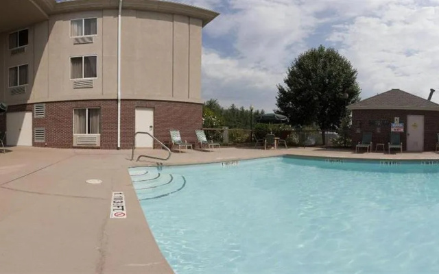 Holiday Inn Express Hotel & Suites-Brevard