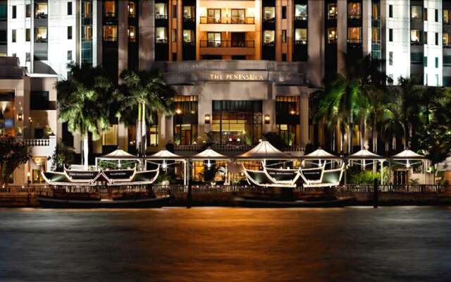 Отель The Peninsula Bangkok Таиланд, Бангкок - 1 отзыв об отеле, цены и фото номеров - забронировать отель The Peninsula Bangkok онлайн вид на фасад