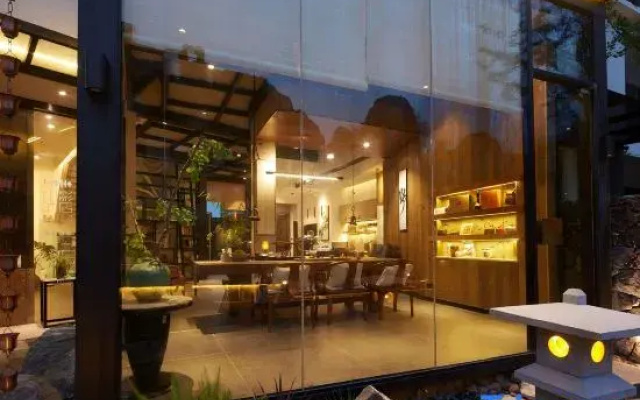 Oneheart Riverside Retreat