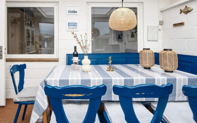 6 Person Holiday Home in Hejls