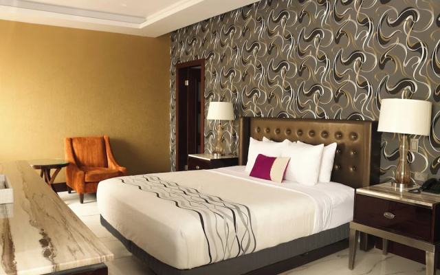 Hotel West Plaza
