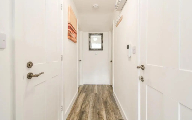 Windmill View Loft Apartment