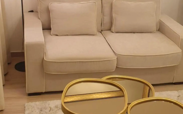 Golden Studio - private parking