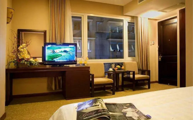 Moonlight Hotel