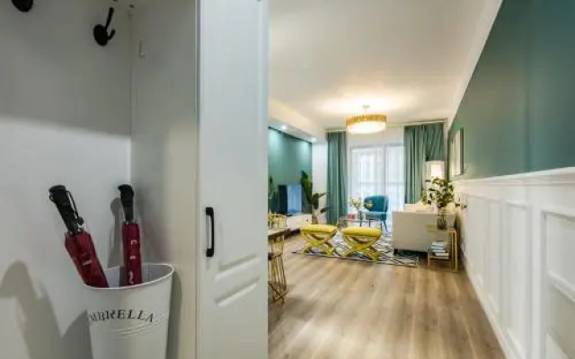 Chengdu Qingyang·Kuanzhai Alley Locals Apartment 00149100