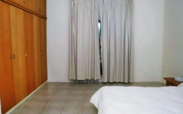 Euro Plaza Apartments
