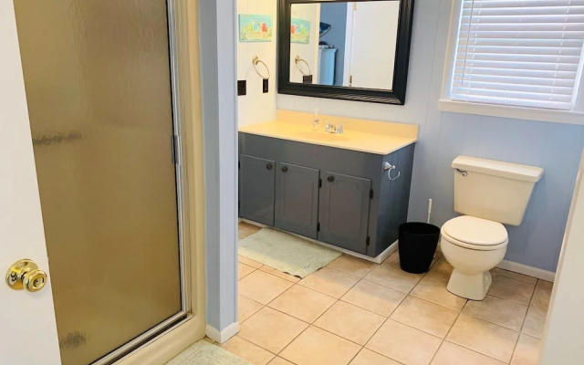 J Chalet - 4 Br Home