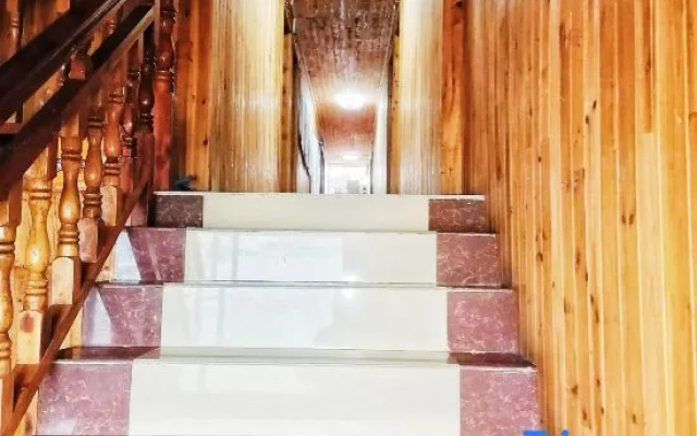 Longji Riyue Building