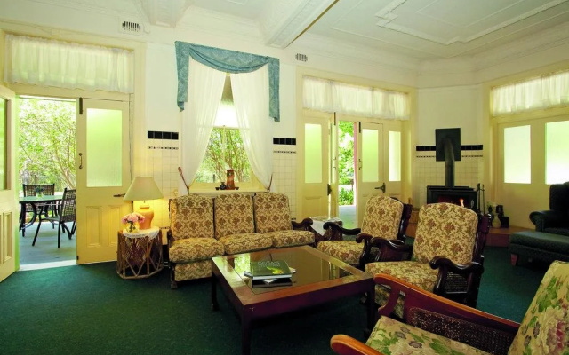 Abernethy House