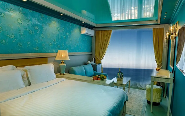 Phoenicia Blue View