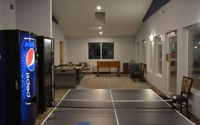 Guesthouse Inn & Suites- Osage Beach