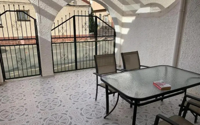 2 bed townhouse lo pagan