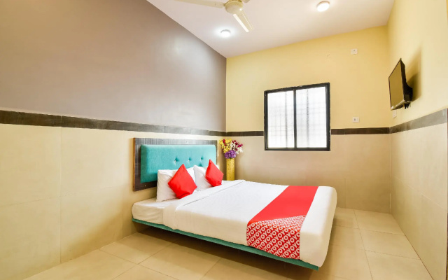 OYO 71301 Hotel Karemore Celebration