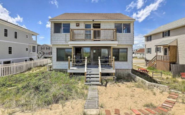 Charming Oceanfront Home on Salisbury Beach