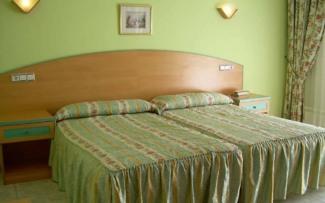 Hotel Riveiro II
