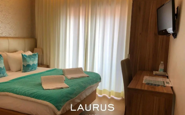 LAURUS Hotel